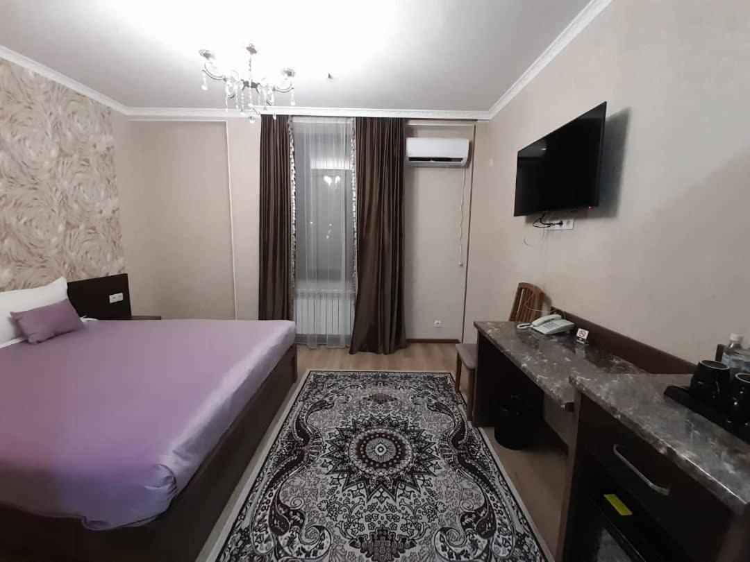 Nomad Hotel Bishkek Halal Exterior photo